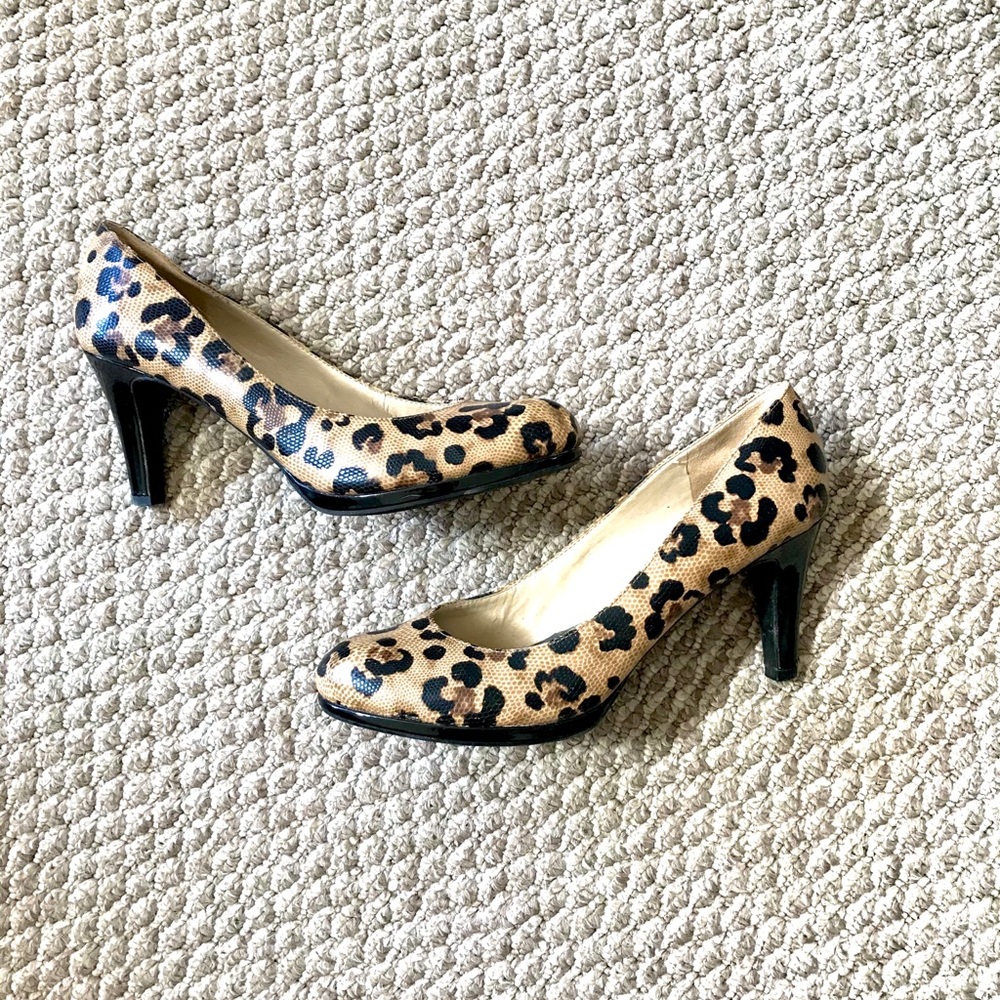 Naturalized comfort heels